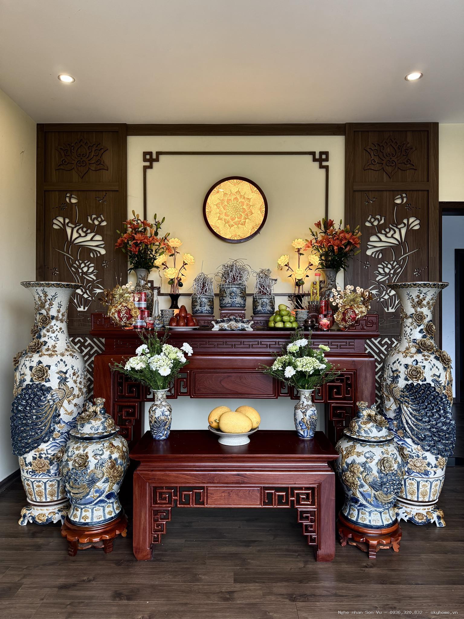 Bàn thờ gia tiên kết hợp thờ Phật và thờ Ông Địa - Chế tác bởi Nghệ nhân Sơn Vũ